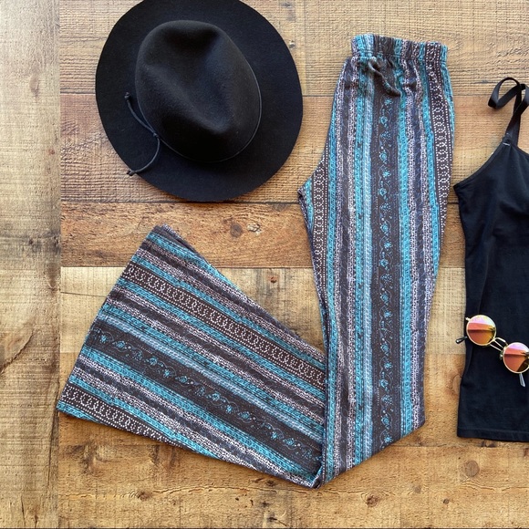 La Hearts Pants - ⭐️Festival FLARE Pants - Brand New